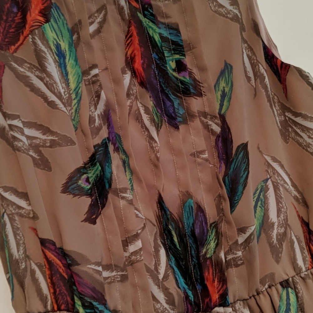 Teeze Me Colored Feather Dress. Size 11 - Picture 2 of 4